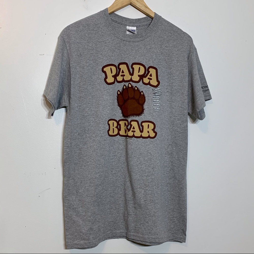 NWT “Papa Bear” heather‎ gray Gildan T-shirt